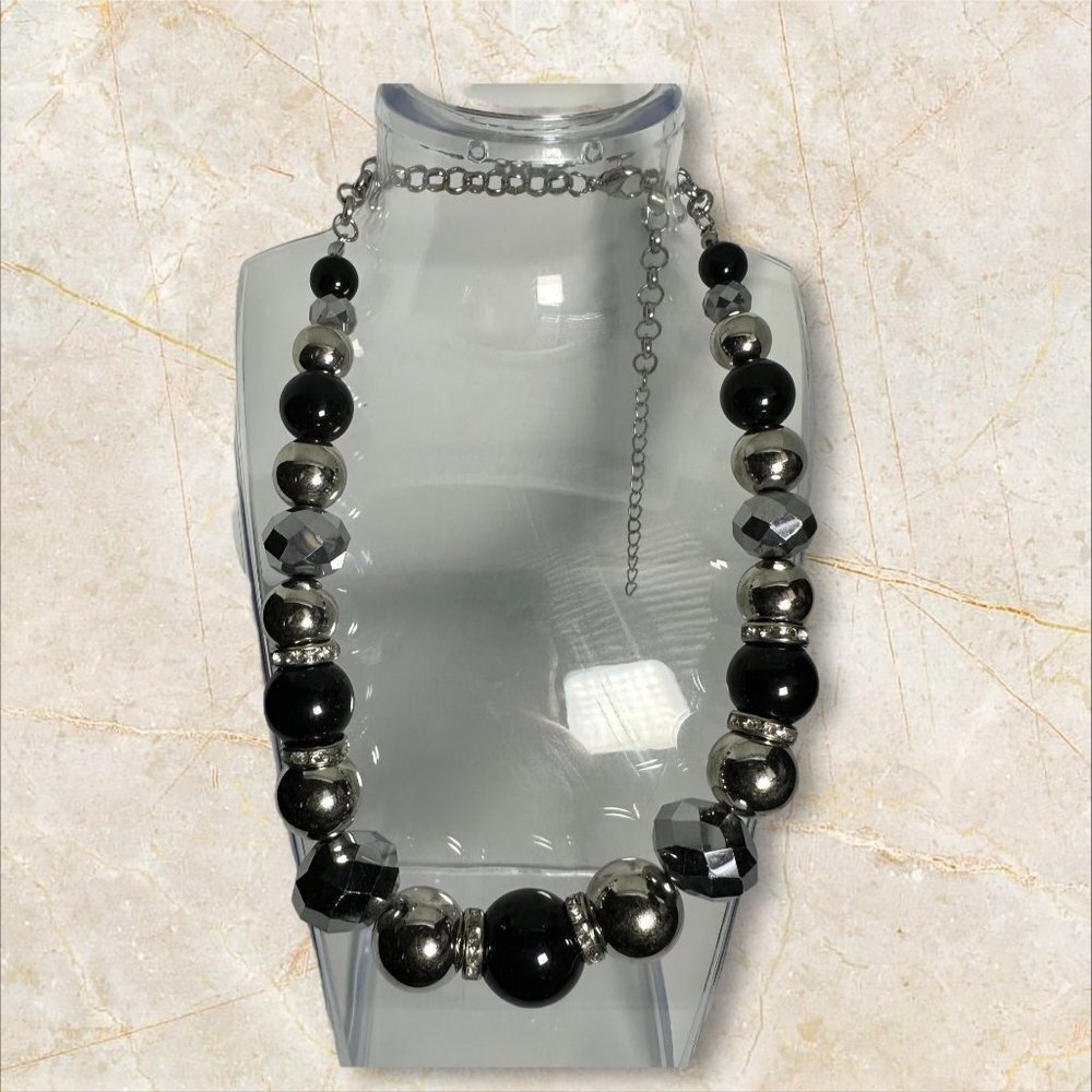 5/$20 Black and Silver Chunky Beaded Necklace